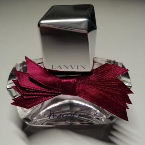 لانوین مری می زنانه