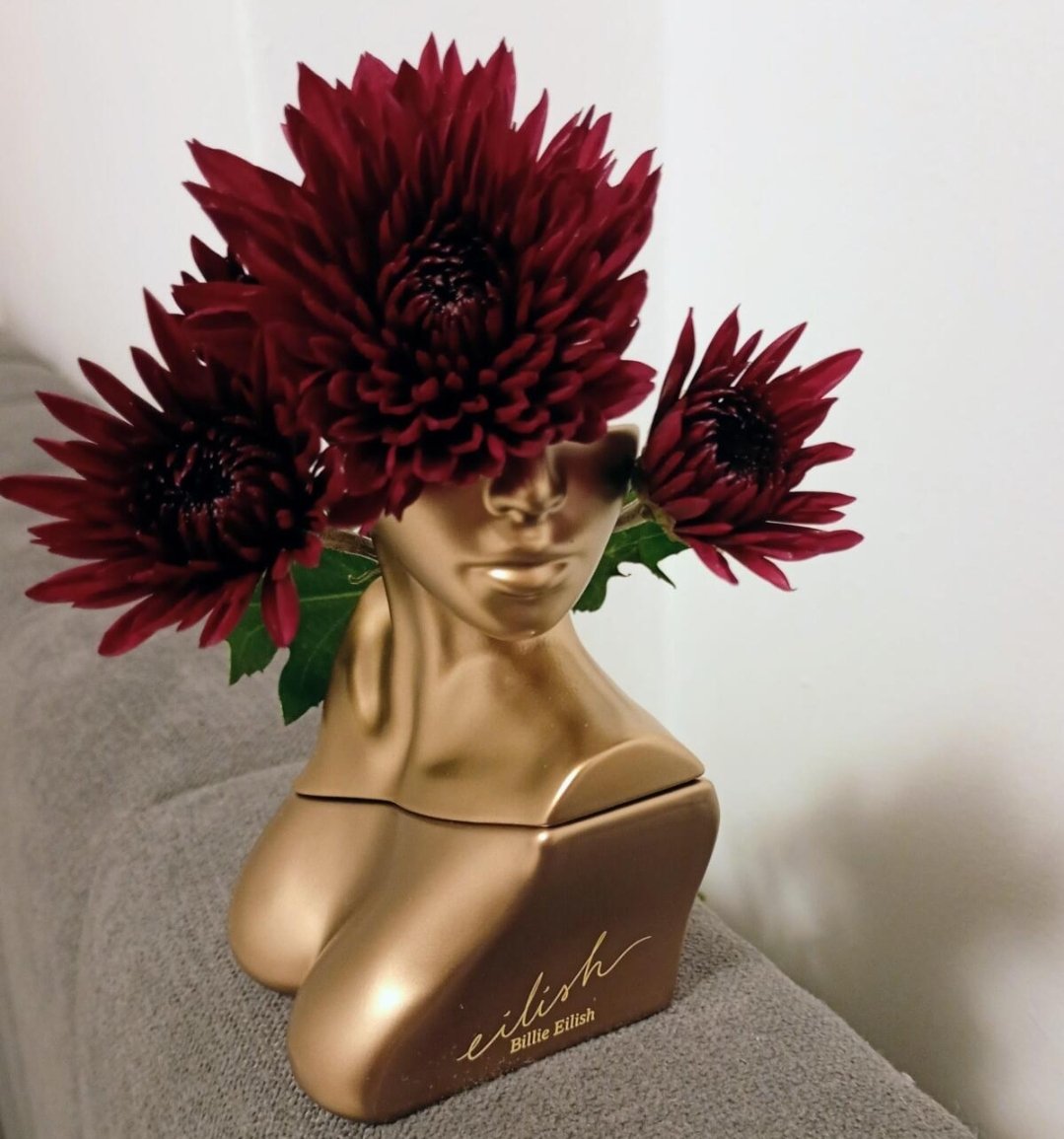 Screenshot_20251222_201619_Chrome بیلی آیلیش زنانه - تصویر 1